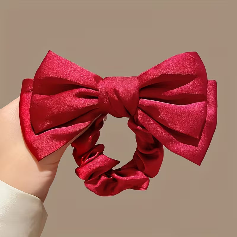 Satynowe Gumki Scrunchie z Kokardą – Elegancja w Każdym Detalu